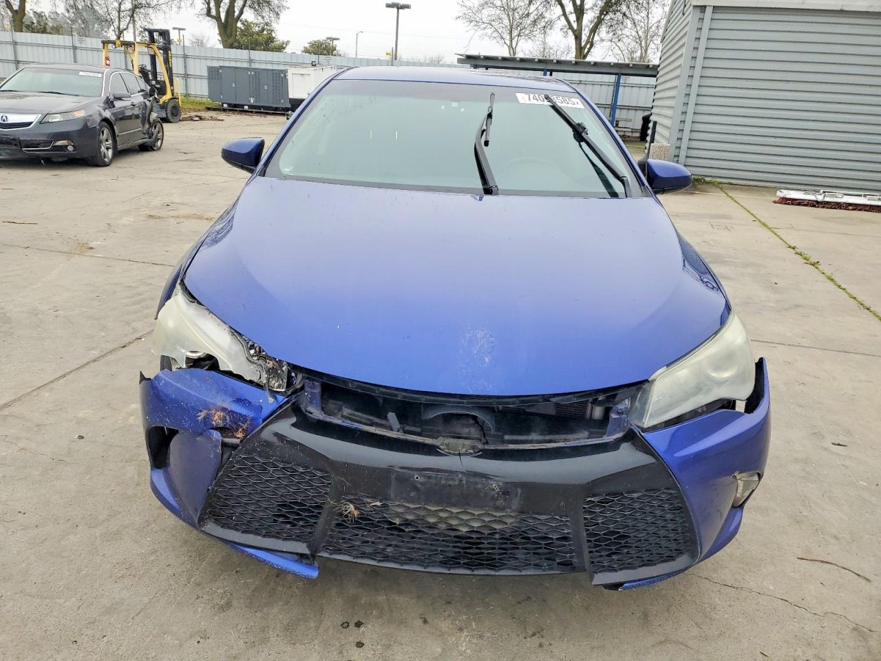 2015 TOYOTA CAMRY LE photo 9