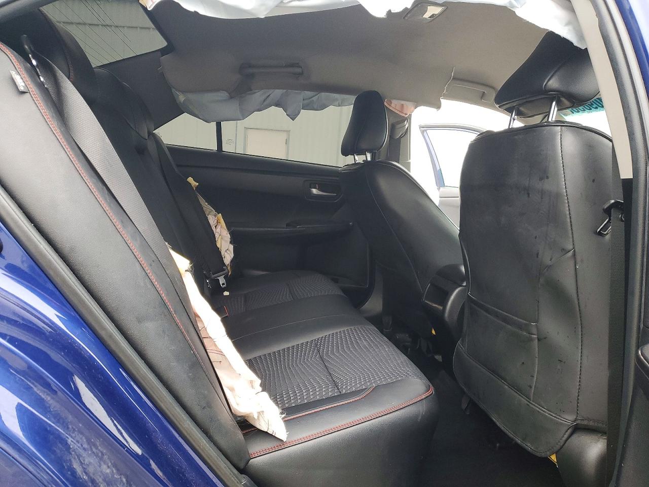 2015 TOYOTA CAMRY LE photo 19
