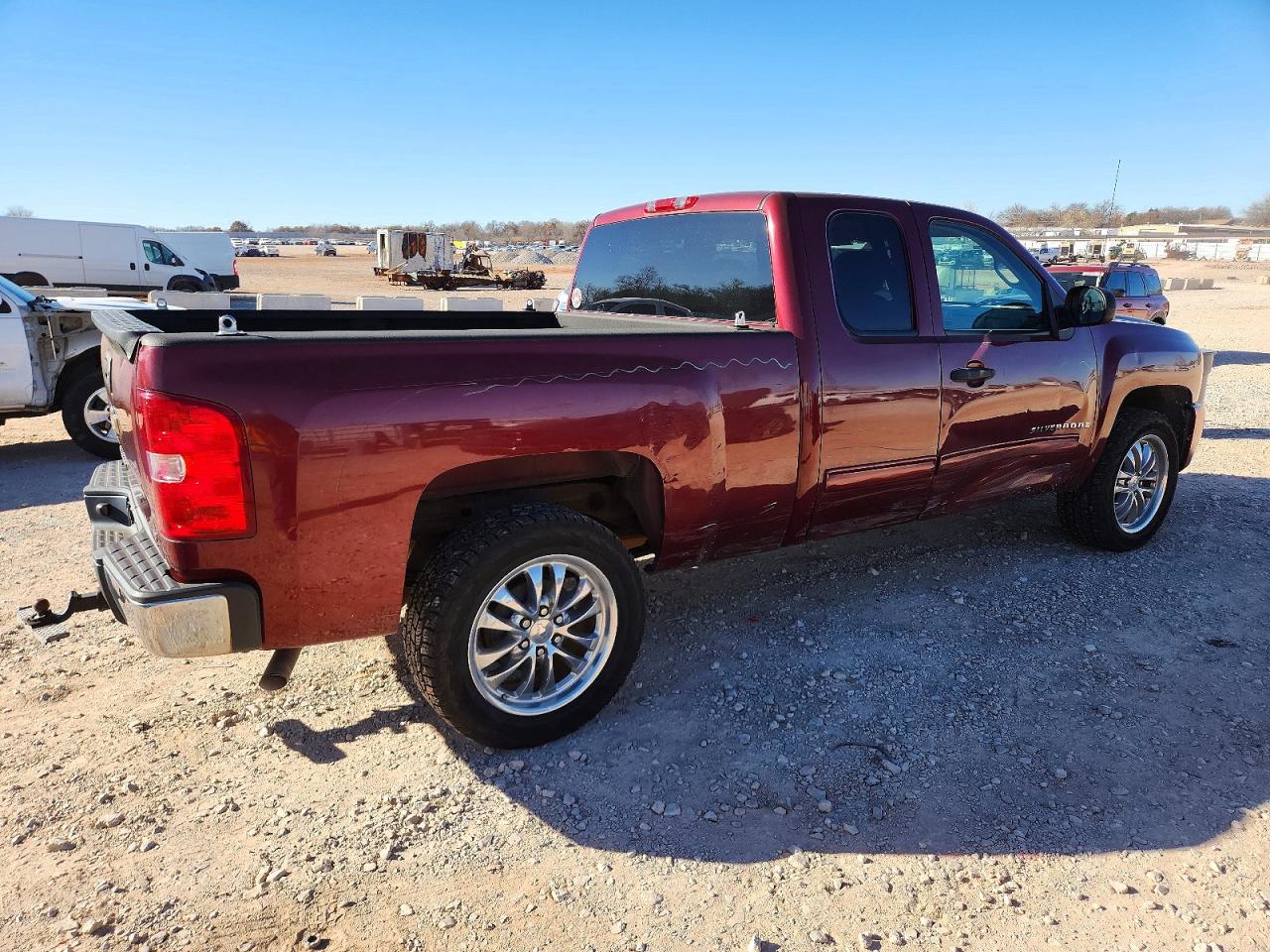 2009 CHEVROLET SILVERADO C1500 LT photo 3