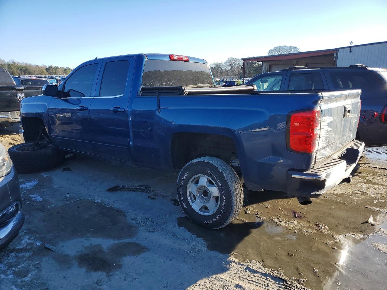 2015 CHEVROLET SILVERADO K1500 LT photo 2