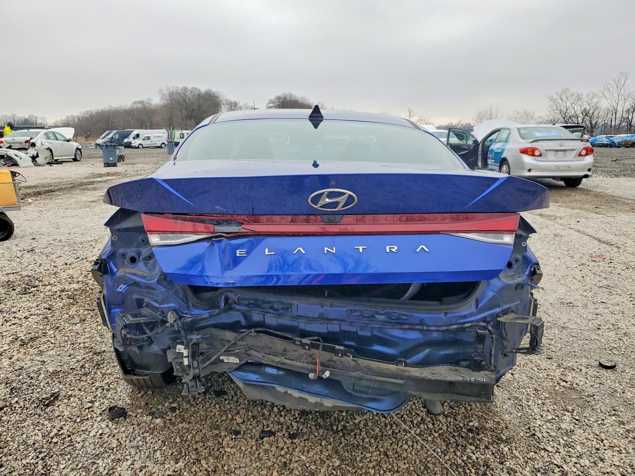 2022 HYUNDAI ELANTRA SEL photo 11