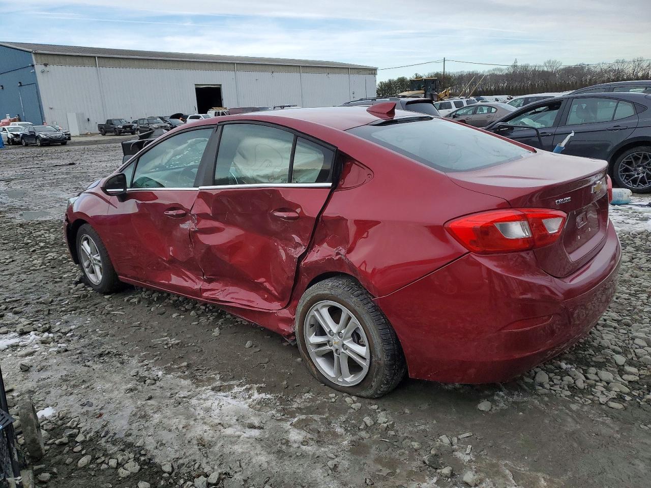2017 CHEVROLET CRUZE LT photo 2