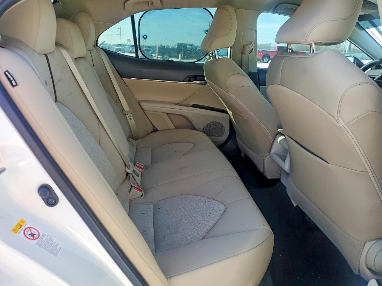2019 TOYOTA CAMRY L photo 10