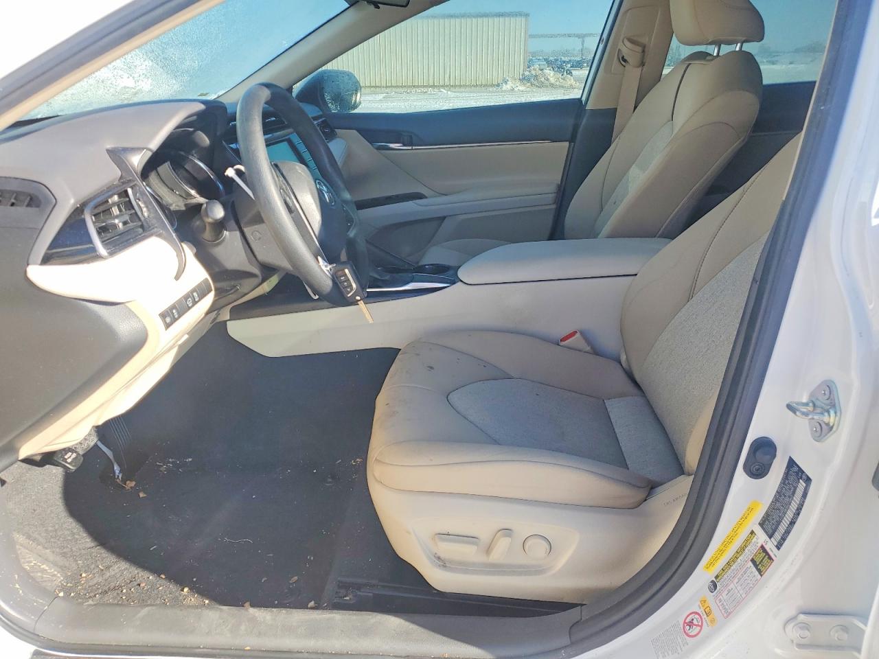 2019 TOYOTA CAMRY L photo 7