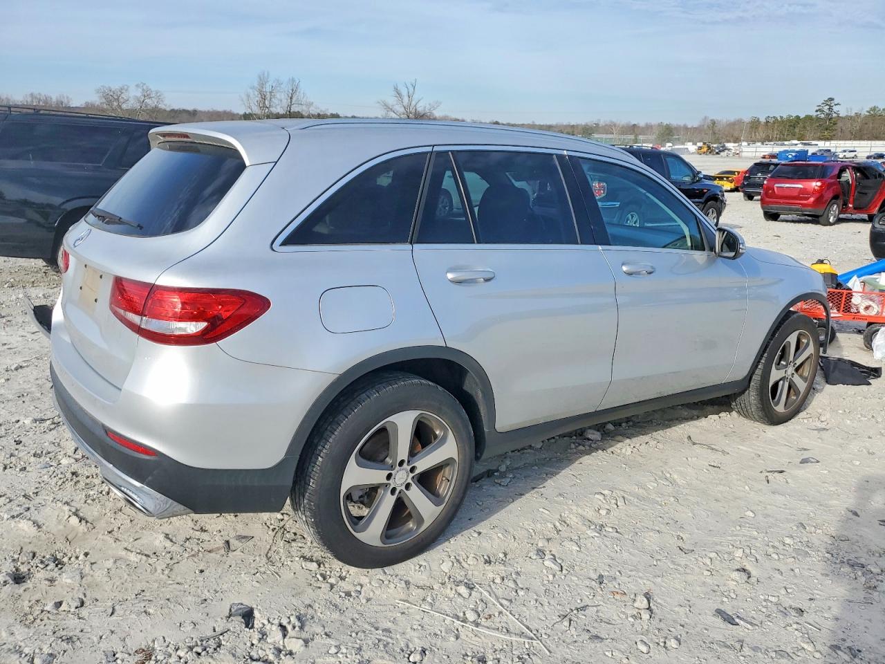2016 MERCEDES-BENZ GLC 300 photo 3