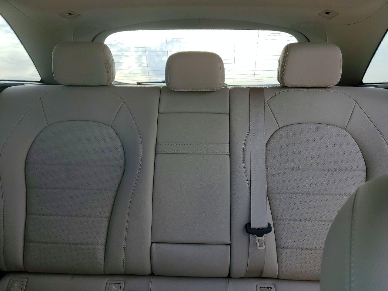 2016 MERCEDES-BENZ GLC 300 photo 10