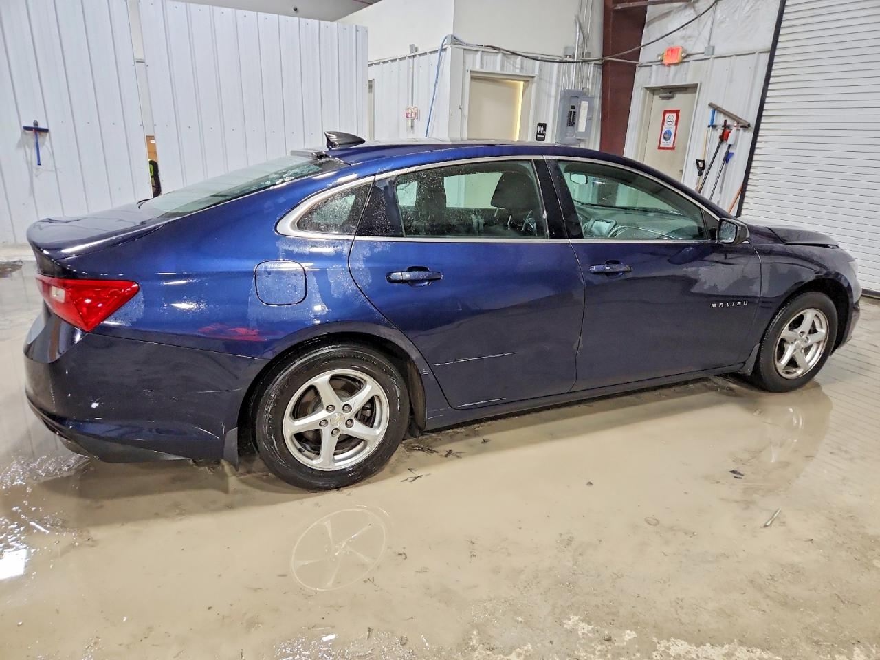 2018 CHEVROLET MALIBU LS photo 5