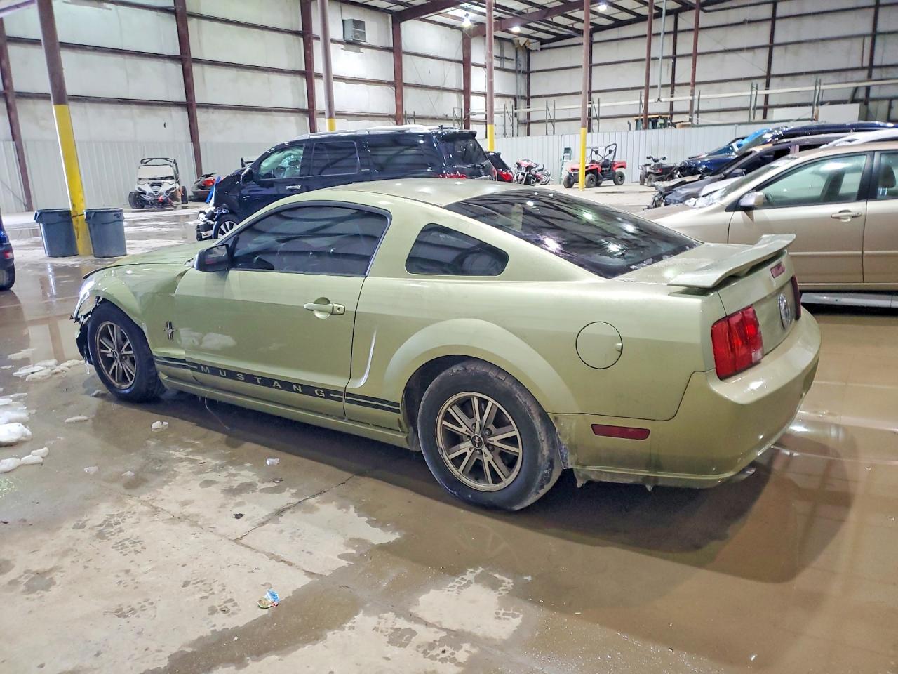2005 FORD MUSTANG photo 4