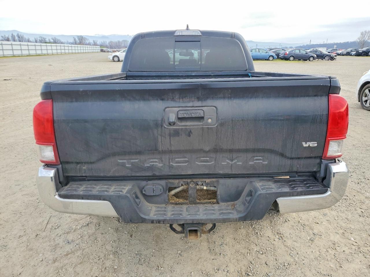 2017 TOYOTA TACOMA TRD OFF-ROAD photo 6