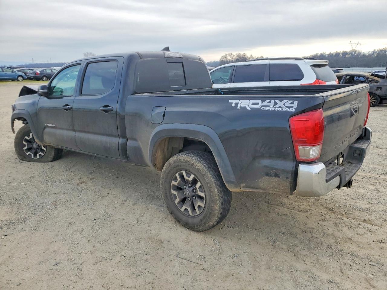2017 TOYOTA TACOMA TRD OFF-ROAD photo 2