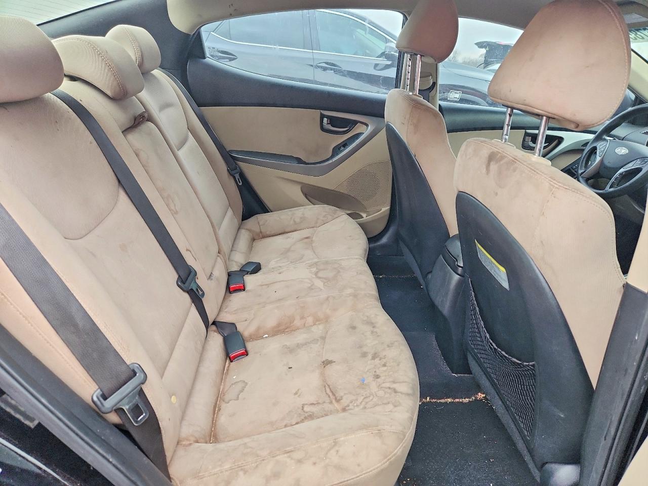 2015 HYUNDAI ELANTRA SE photo 19