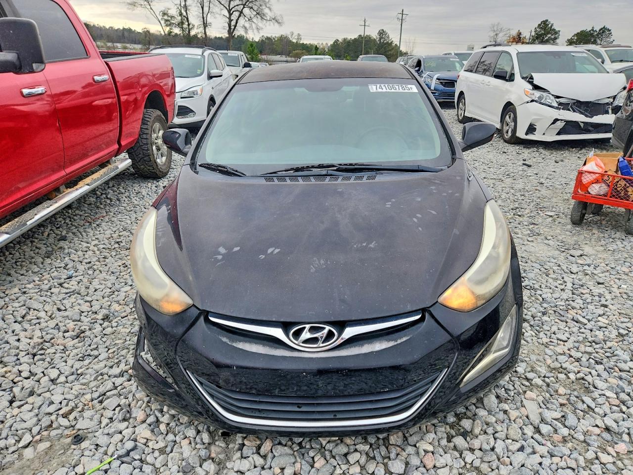 2015 HYUNDAI ELANTRA SE photo 9