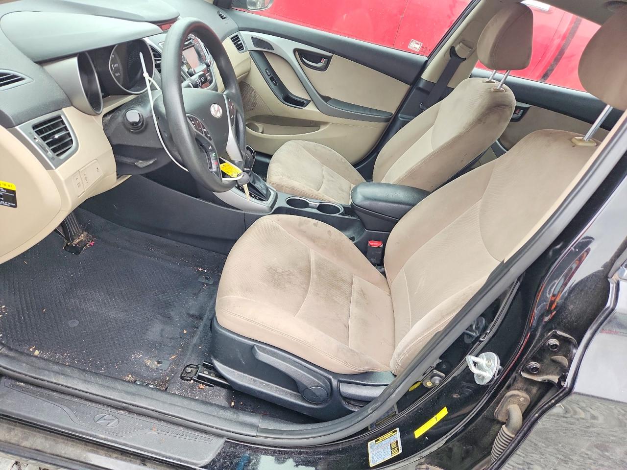 2015 HYUNDAI ELANTRA SE photo 13