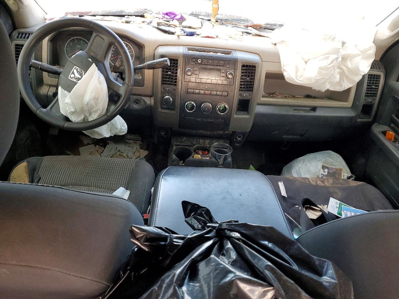 2010 DODGE RAM 1500 photo 8