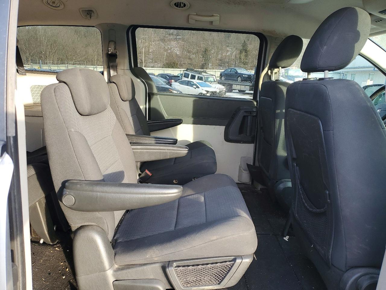 2010 DODGE GRAND CARAVAN photo 31