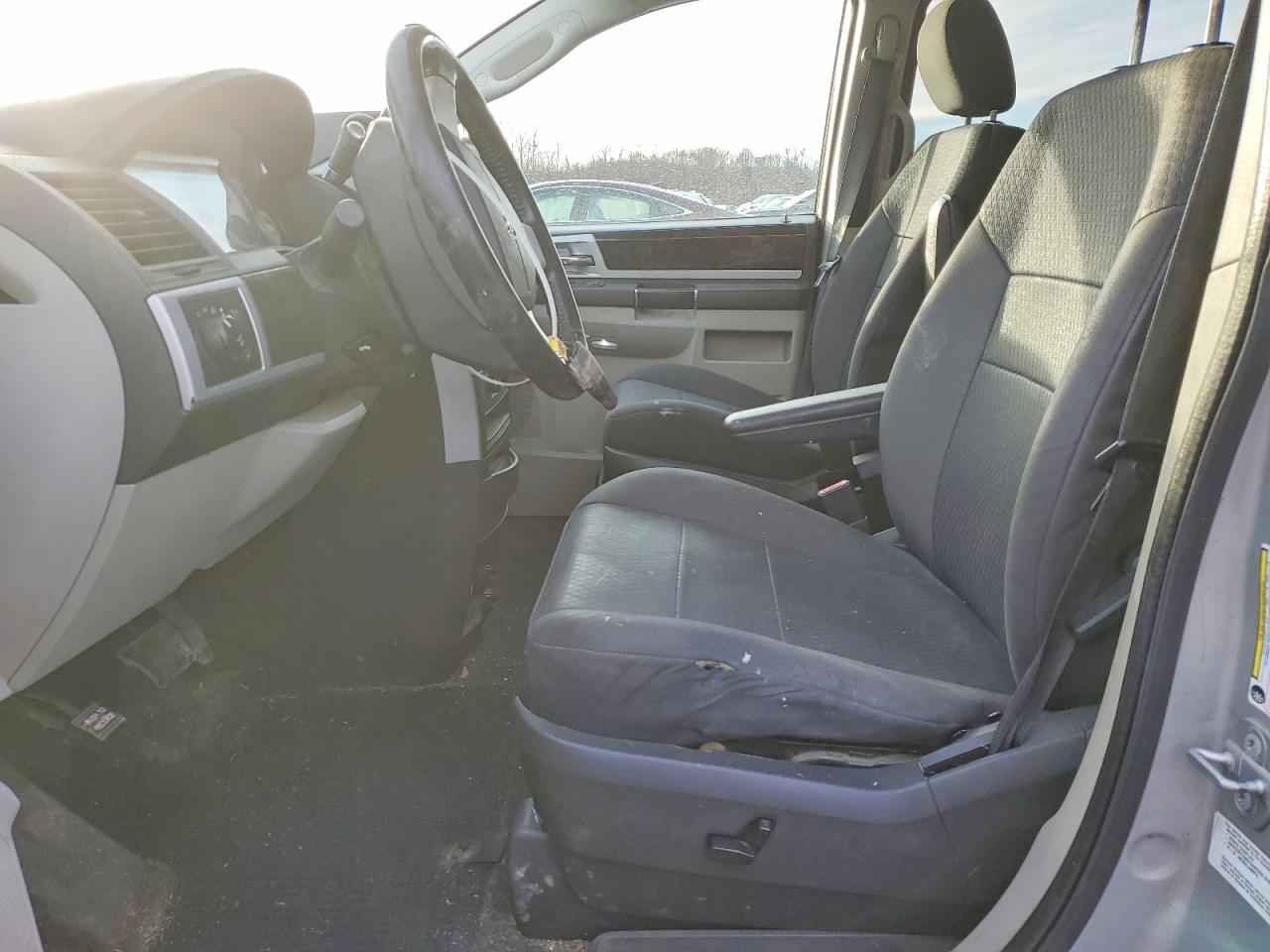 2010 DODGE GRAND CARAVAN photo 19