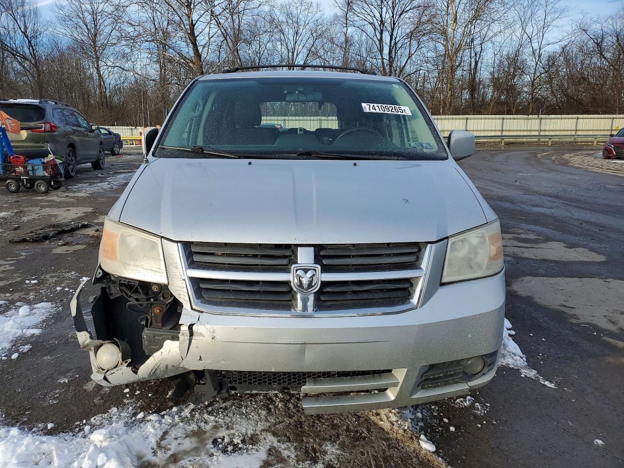 2010 DODGE GRAND CARAVAN photo 13