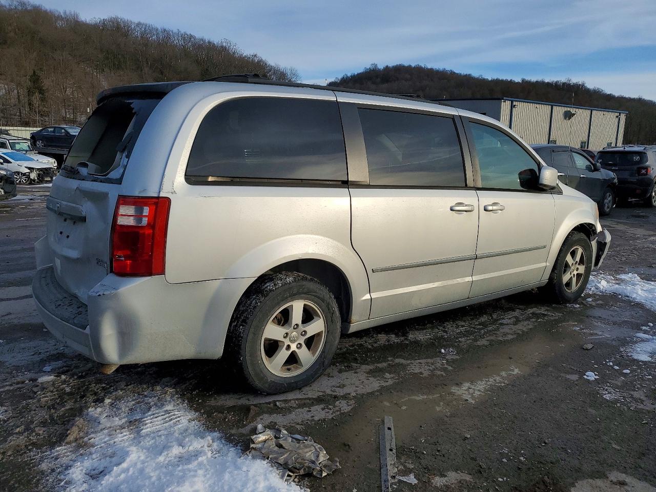 2010 DODGE GRAND CARAVAN photo 7