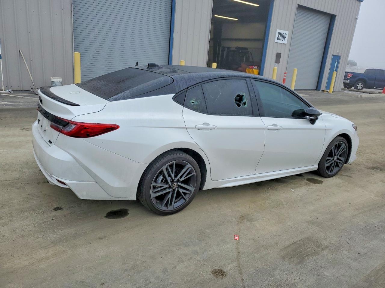 2025 TOYOTA CAMRY XSE photo 3