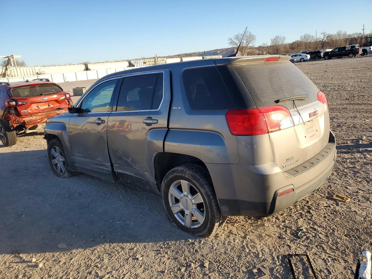 2012 GMC TERRAIN SLE photo 3
