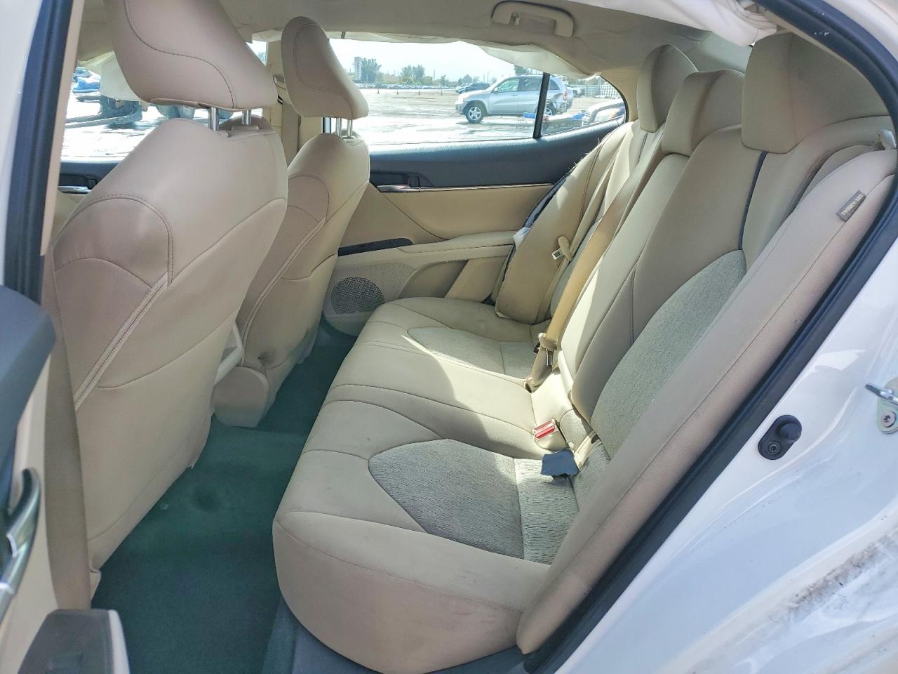 2022 TOYOTA CAMRY LE photo 10