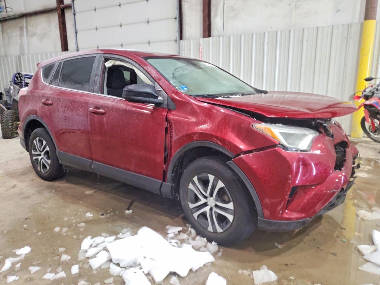 2018 TOYOTA RAV4 LE photo 7