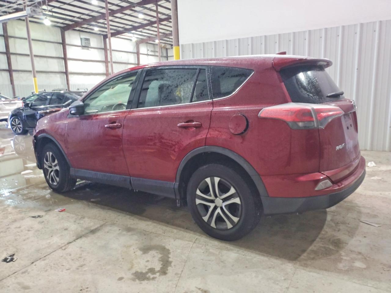 2018 TOYOTA RAV4 LE photo 3