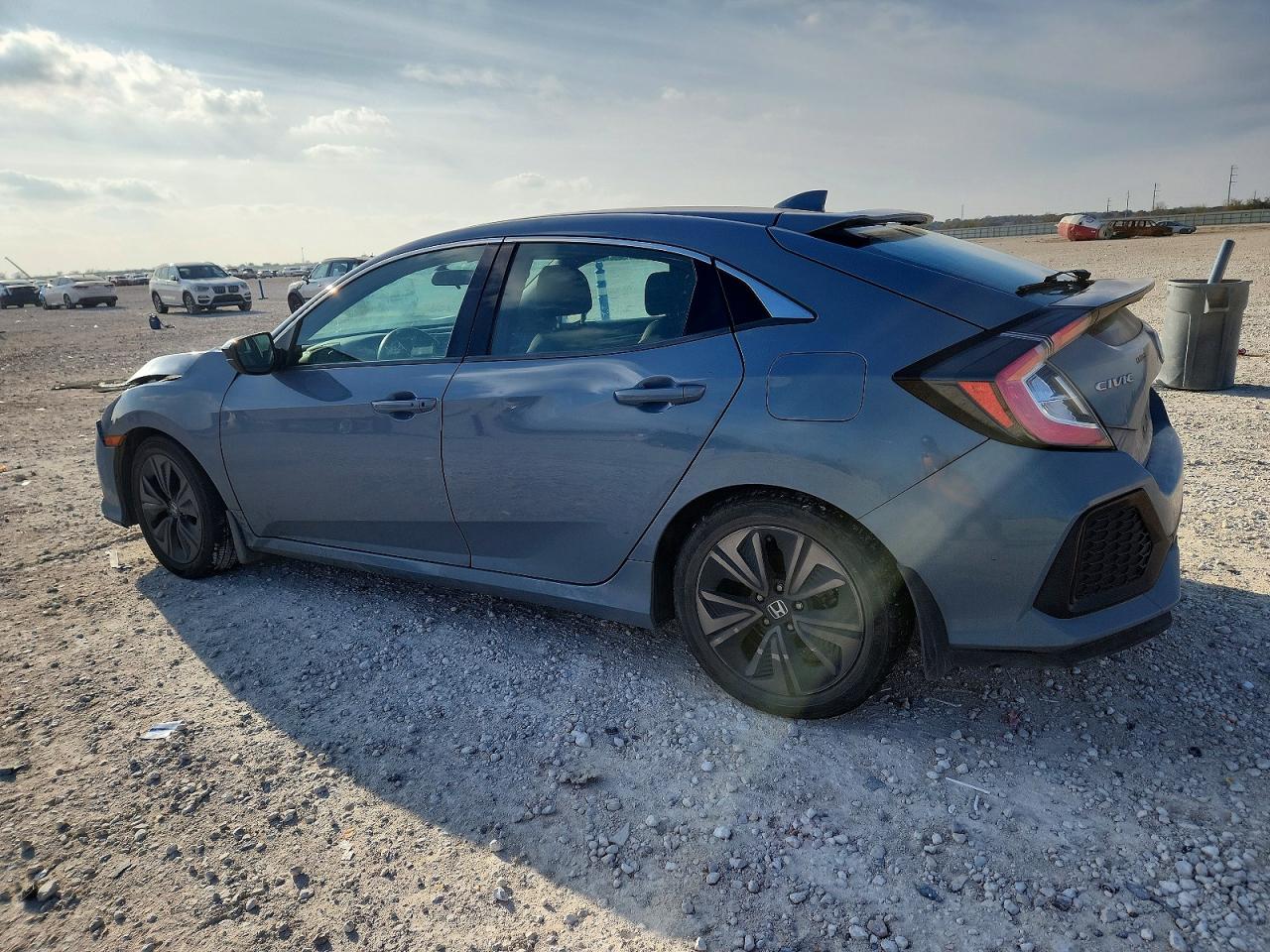 2017 HONDA CIVIC EX photo 3