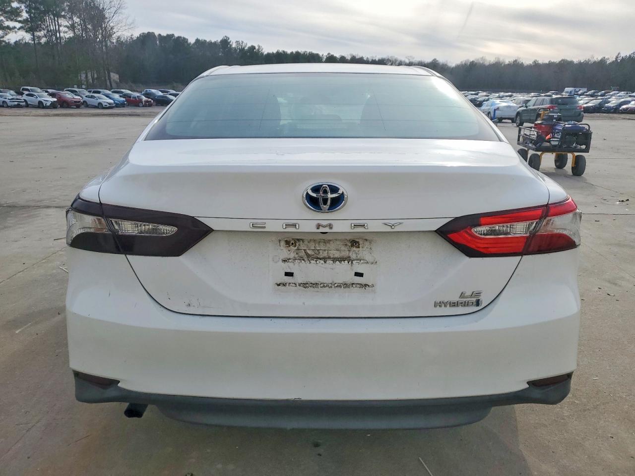 2018 TOYOTA CAMRY LE photo 16