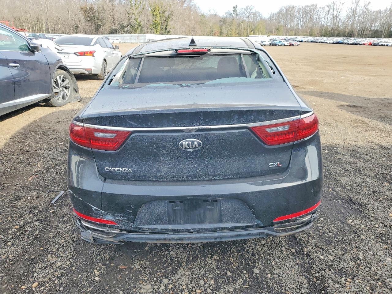 2019 KIA CADENZA photo 6