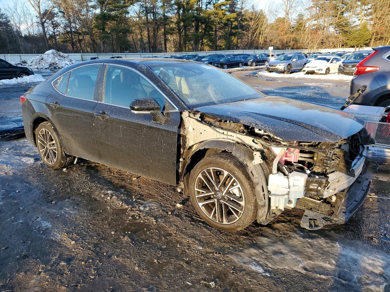 2025 TOYOTA CAMRY XSE photo 4