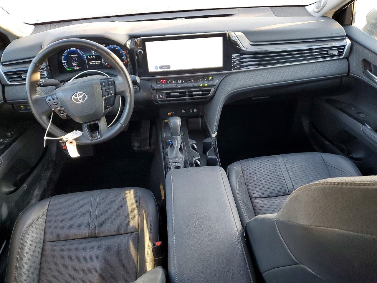 2025 TOYOTA CAMRY XSE photo 8