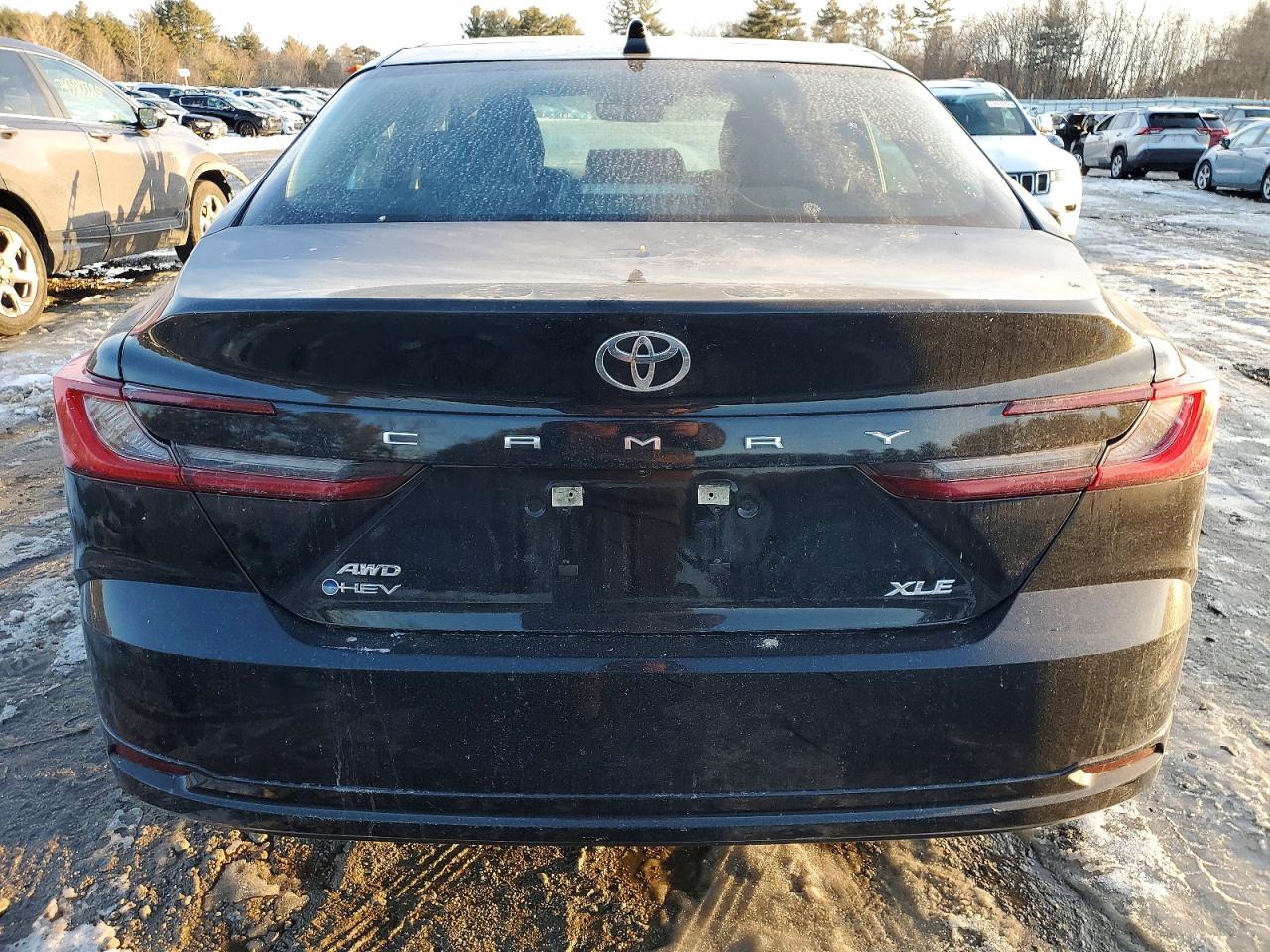 2025 TOYOTA CAMRY XSE photo 6