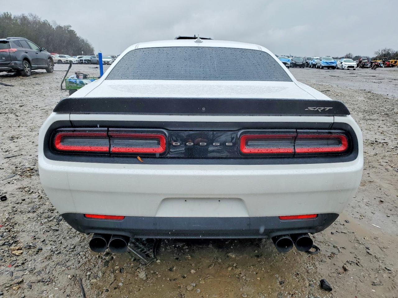 2016 DODGE CHALLENGER SRT HELLCAT photo 6