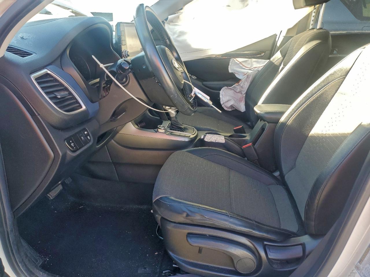 2021 KIA SELTOS S photo 13