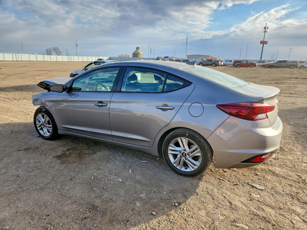2020 HYUNDAI ELANTRA SEL photo 2