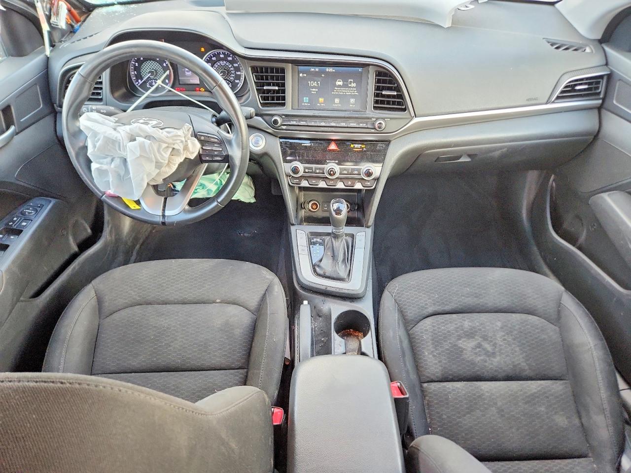 2020 HYUNDAI ELANTRA SEL photo 8