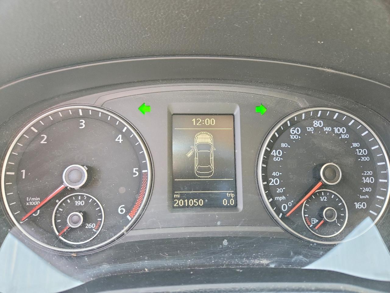 2014 VOLKSWAGEN PASSAT SEL photo 9
