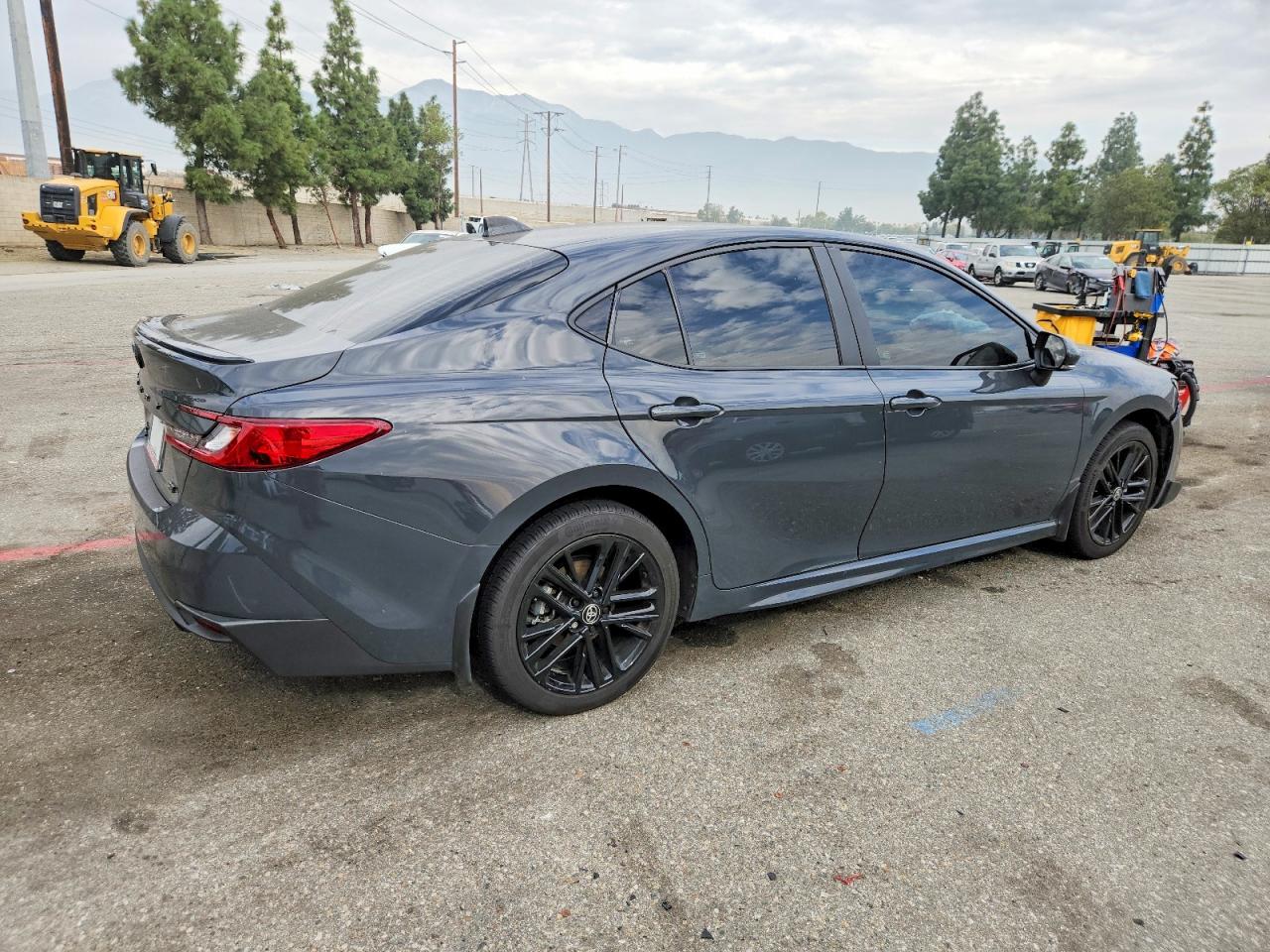 2025 TOYOTA CAMRY XSE photo 3