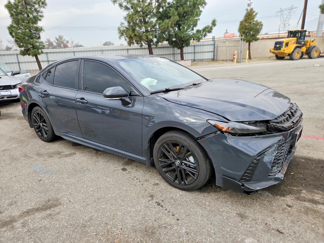 2025 TOYOTA CAMRY XSE photo 4