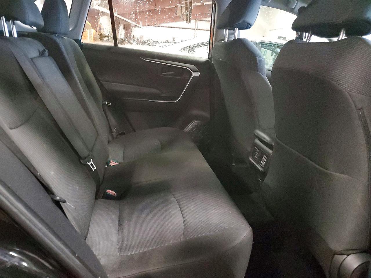 2024 TOYOTA RAV4 LE photo 31