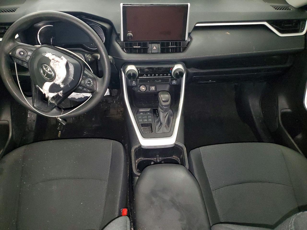 2024 TOYOTA RAV4 LE photo 22