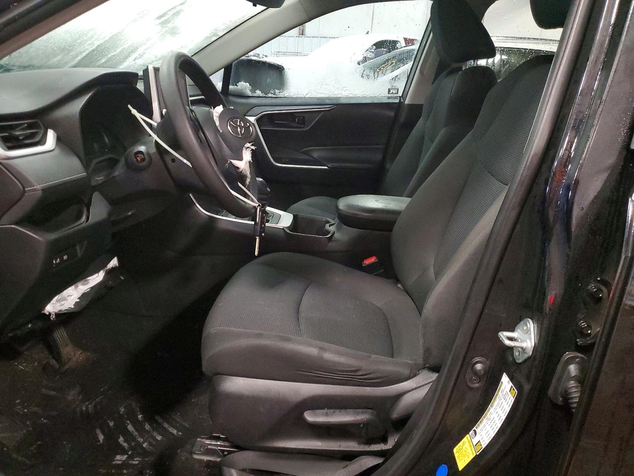 2024 TOYOTA RAV4 LE photo 19