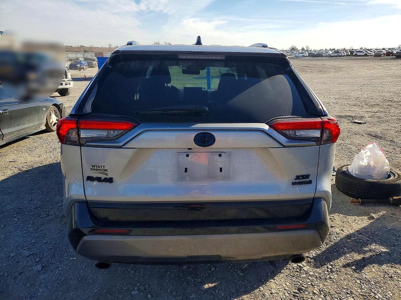 2021 TOYOTA RAV4 XSE photo 3