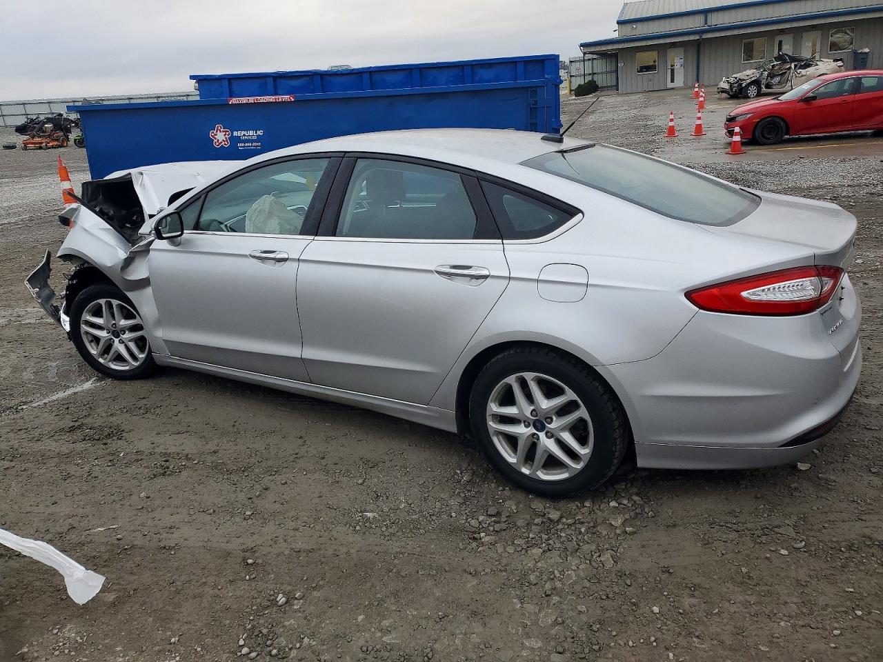 2016 FORD FUSION SE photo 4
