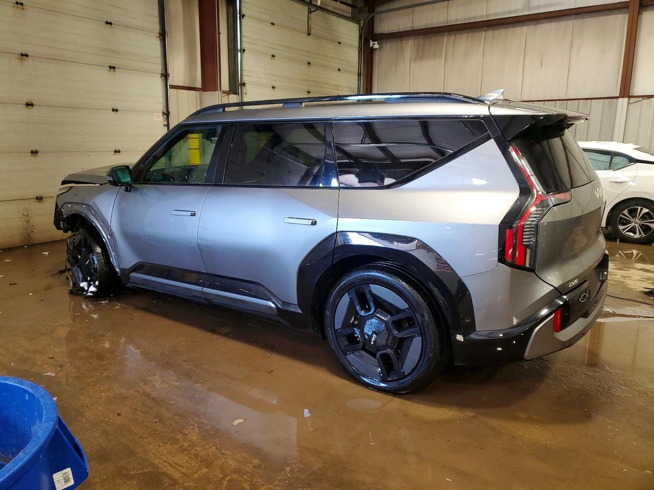 2024 KIA EV9 GT LINE photo 3