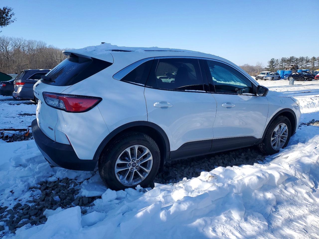 2022 FORD ESCAPE SE photo 3