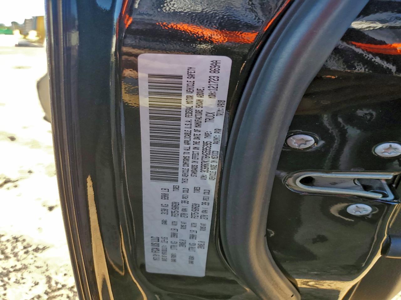 2017 RAM 1500 ST photo 34