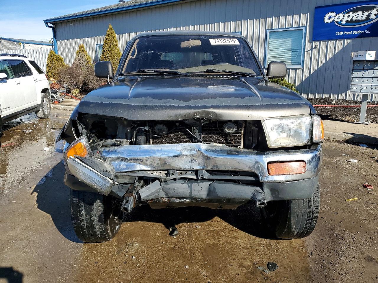 1997 TOYOTA 4RUNNER SR5 photo 9