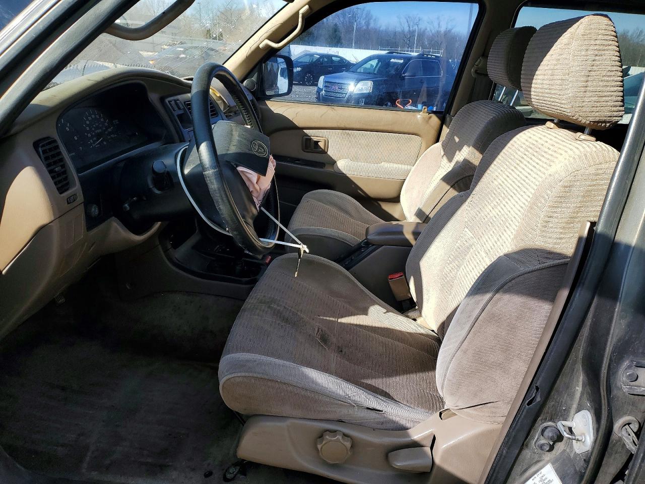 1997 TOYOTA 4RUNNER SR5 photo 13